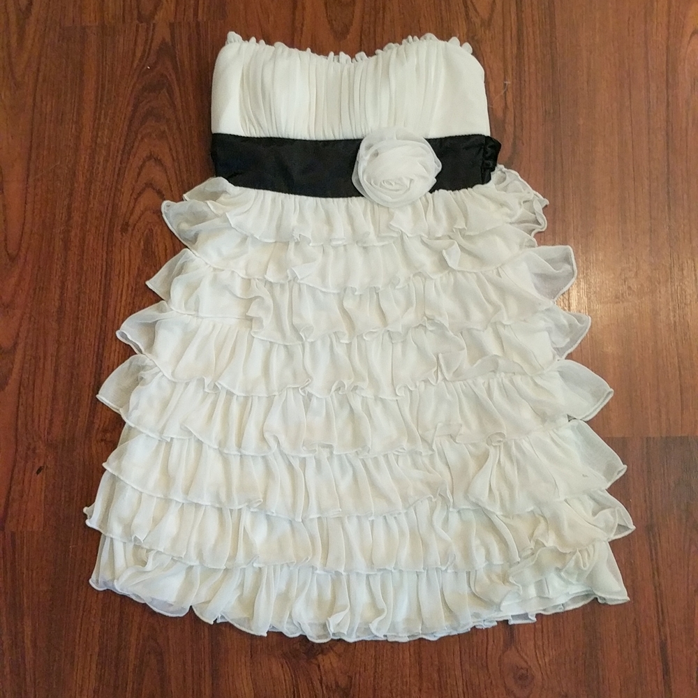 Forever 21 Ivory Cocktail Party Dress with Black Satin Sash Size S